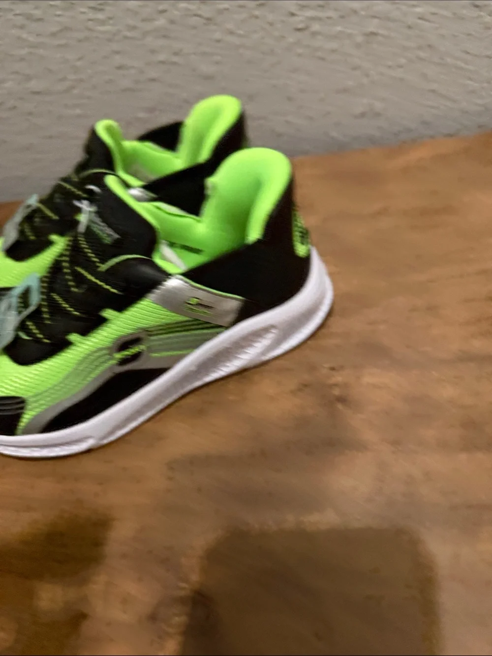 Skechers S Sport Kids' Neon Green and Black Step-In Sneakers size 12